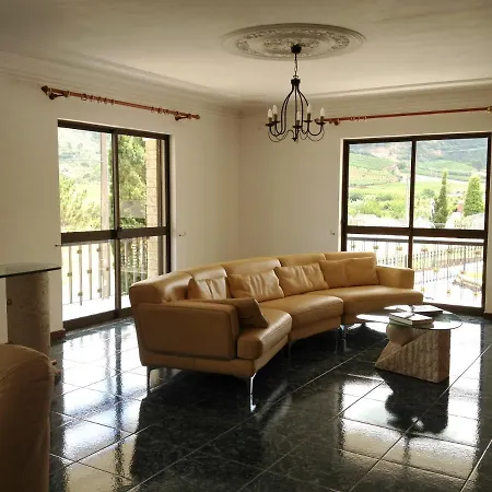 4 Bedrooms With Private Pool Enclosed Garden And Wifi At